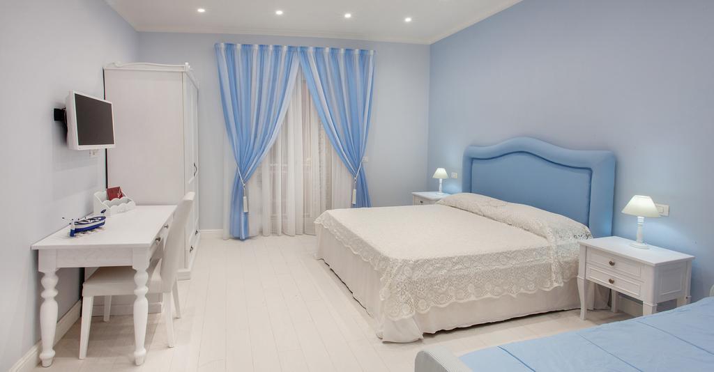 Domus Rosa Bed & Breakfast Naples Bilik gambar